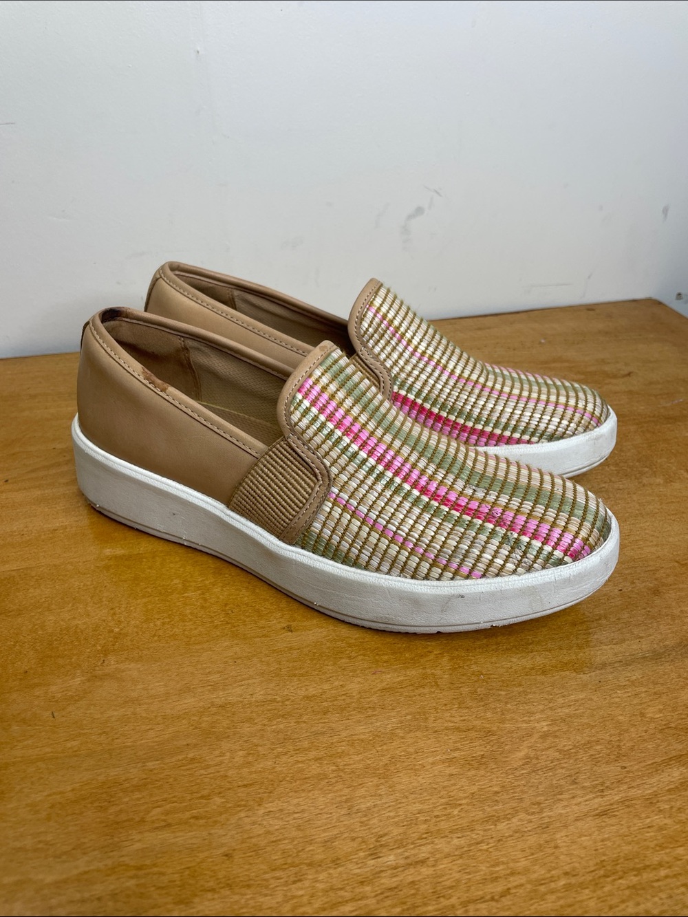 Clarks Woven Slip-On Sneakers in Tan with Pink Stripe. Size 8.5